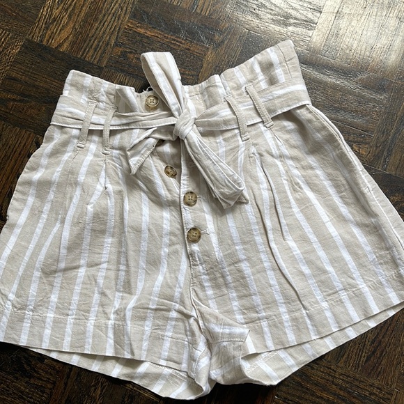 Abercrombie high waisted shorts - Picture 1 of 2